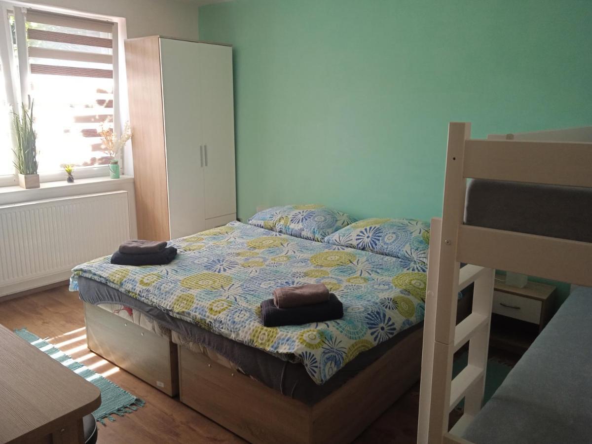 Apartman Laumar 3 Bzenec Exterior photo